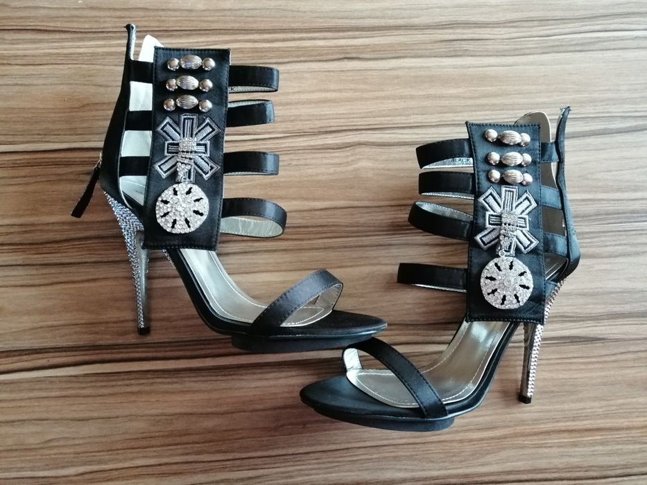 Нови сандали Jennika