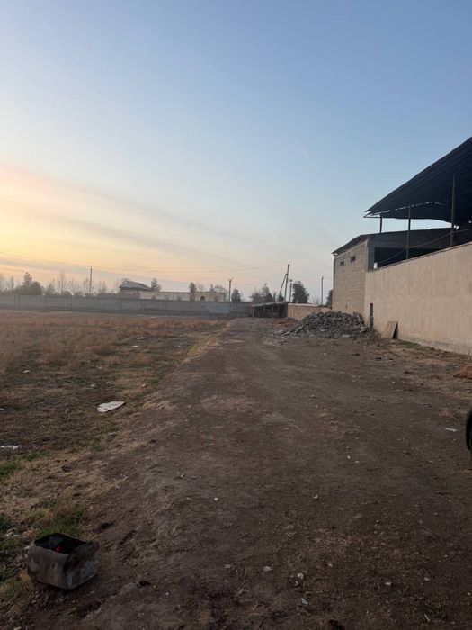 Yer sotiladi hamma hujjatlari joyida