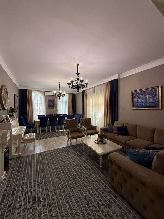Срочно продается дом 8 комнат, ориентир: Рисовый, 7,5 соток 316м²