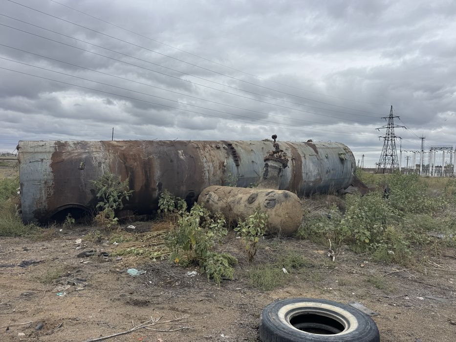 Продам емкость цыстрену бочку