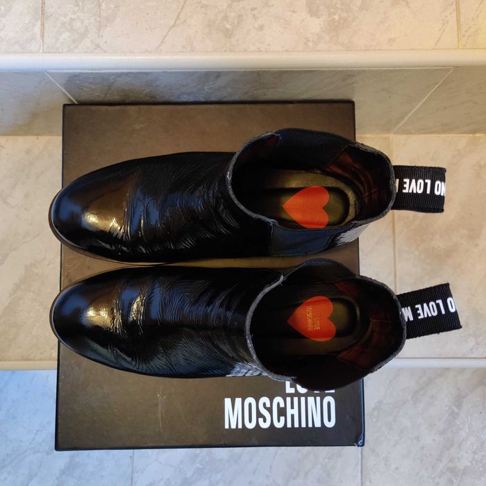 LOVE MOSCHINO  зимни дамски боти