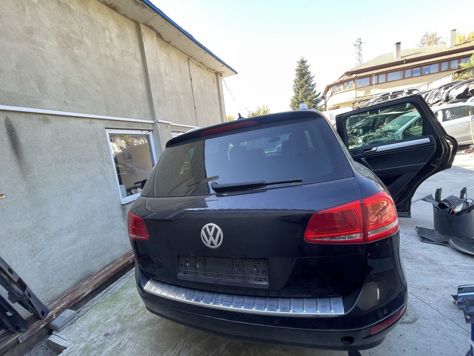 Vw Touareg 2011 година 3.0 Tdi + Теглич