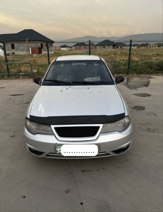 продаю машину нексия