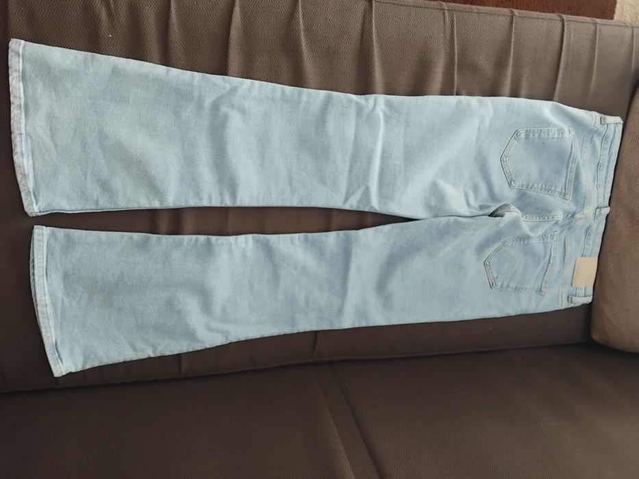 Blugi flare,zara,marimea 38