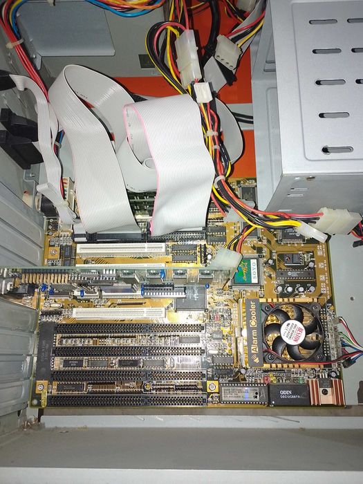 Calculator vintage /unitate pc retro /pentium 100mhz