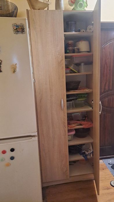 Гардероби ,шкаф с чекмеджета и шкаф за обувки