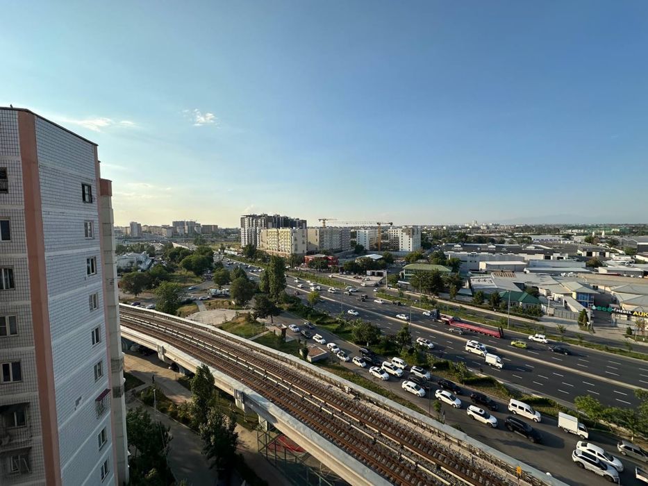 СРОЧНО !! 3в4 ком. квартира, 80м2. Авиасозлар-4. Ор-р: метро Яшнабад.