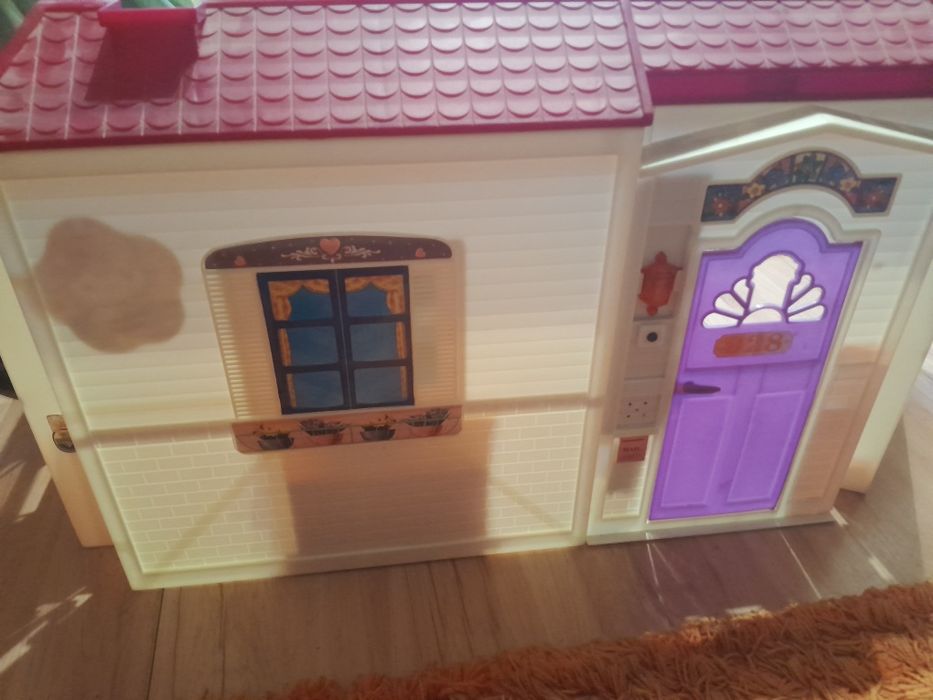 Дом для кукол барби