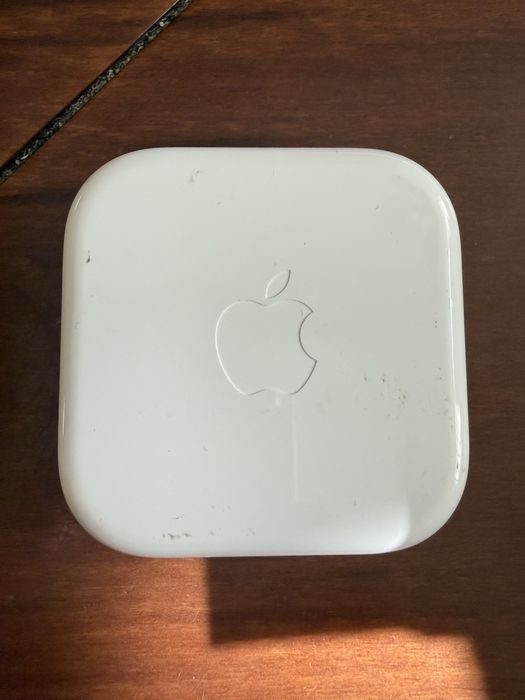 Слушалки Apple нови