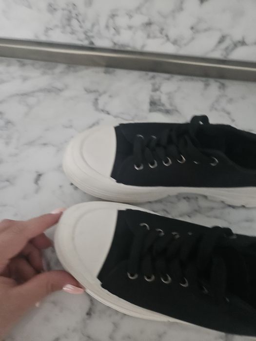 Дамски спортни кецове