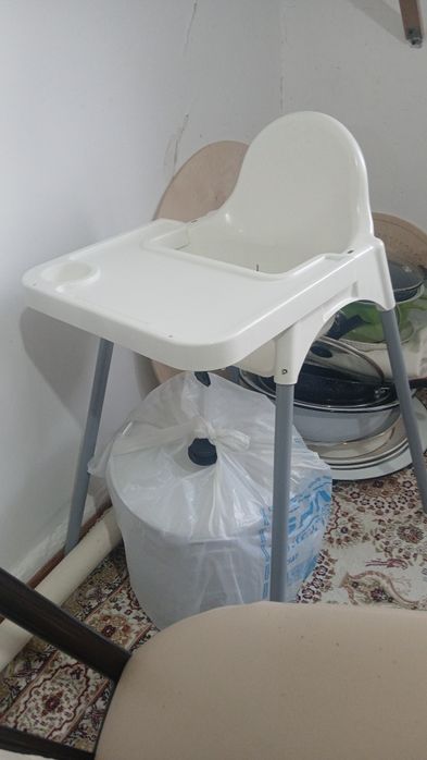 Стол для кормление