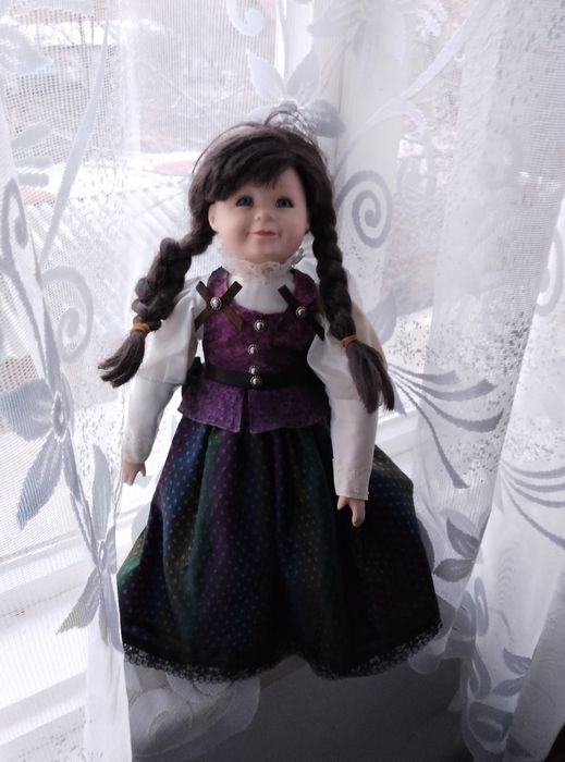 Порцеланови кукли