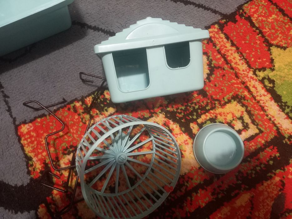 Продам клетку для хамека