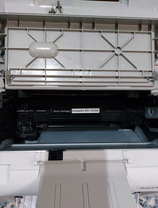 HP LaserJet P1005
принтер