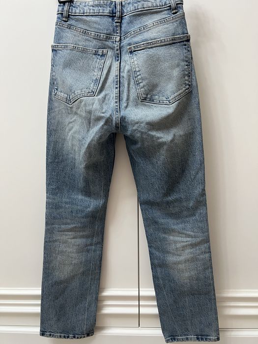 Продаются 2пары женских джинсовых брюк