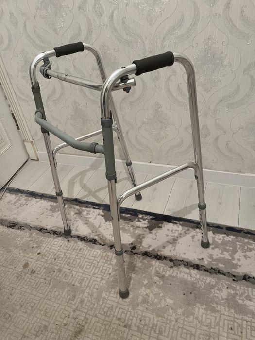 Ходунки для взрослых