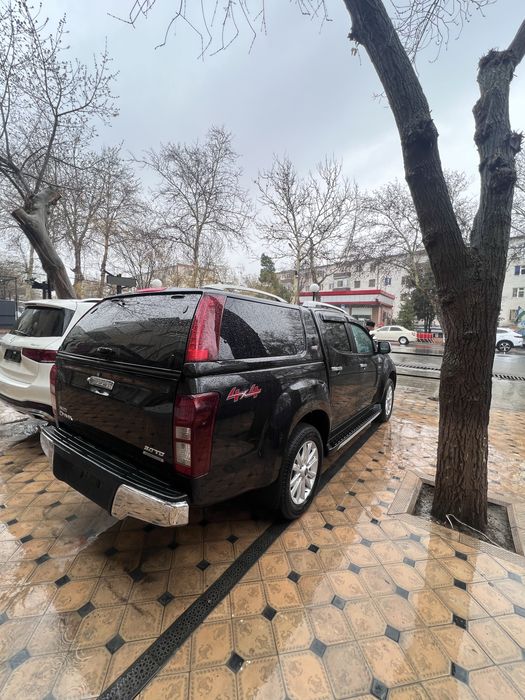 Isuzu 2021 yil dizel