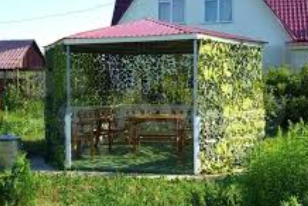 пергола с затеняющей сеткой. сетка от солнца на беседку. сетка от солнца на беседку. тент для тени во дворе. сетка от солнца на беседку.