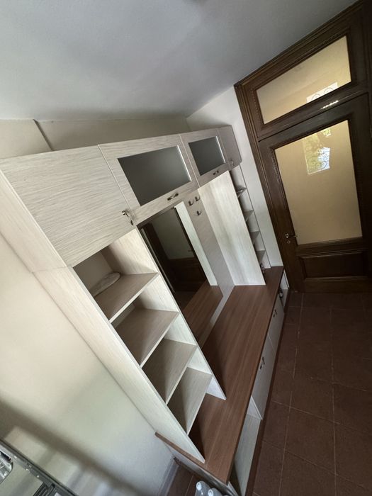 Продам шкаф в прихожке