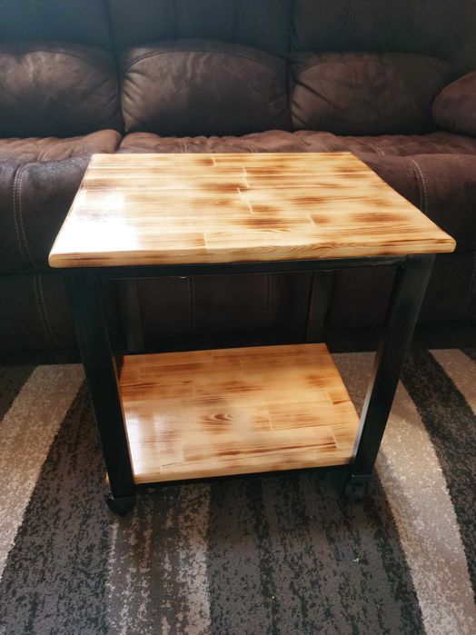 Подвижна масичка за кафе, напитки