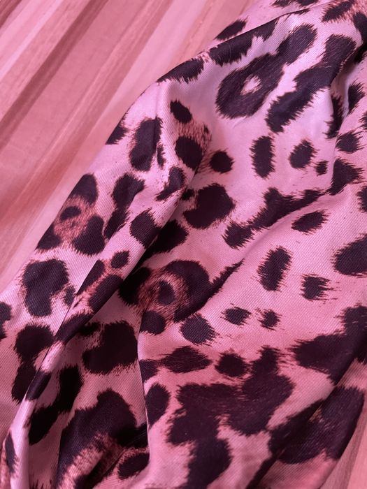 Цял изрязан бански