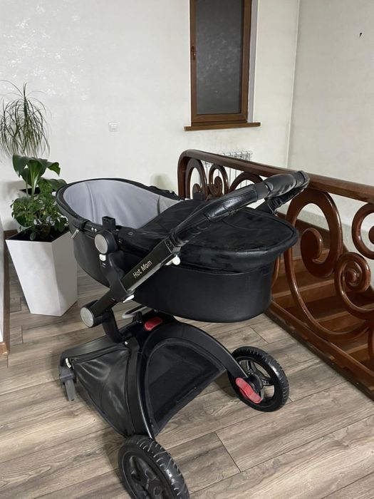 Продам коляску Hot mom