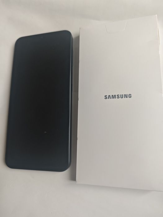 Продавам Samsung  A17