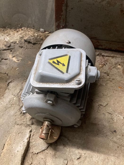 Ел. Двигател/ мотор