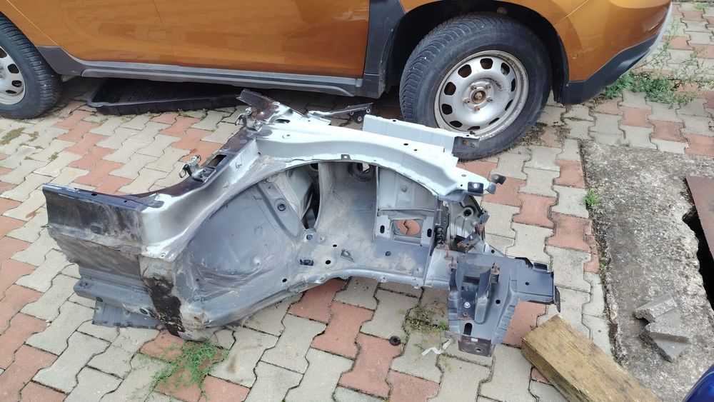 Lonjeron Dreapta cu aripa interioara stâlp ușa Duster HJD 2017-2024