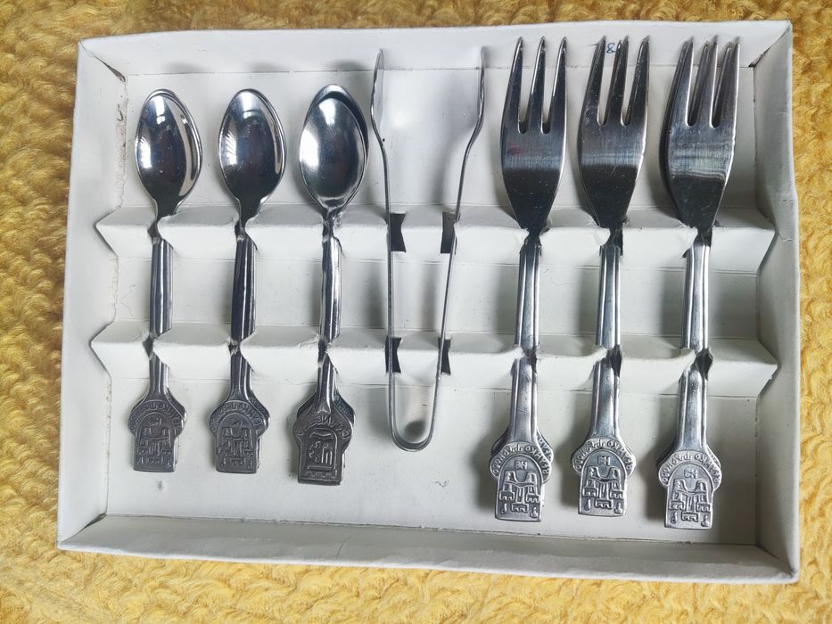 Винтидж комплект прибори за десерти и кафе