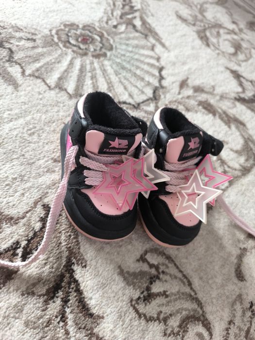 Продам в идеальном состоянии детские кросовки