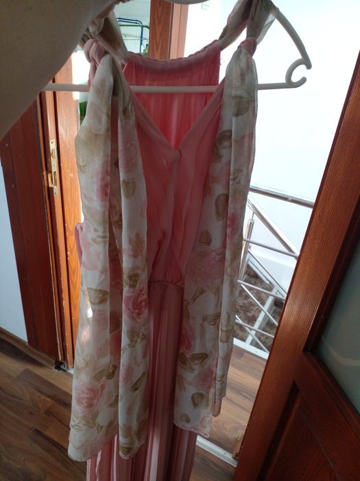 Vand rochie de seara