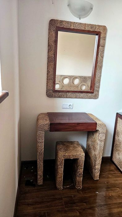 4 различни сета тоалетка с огледало – естествен ратан