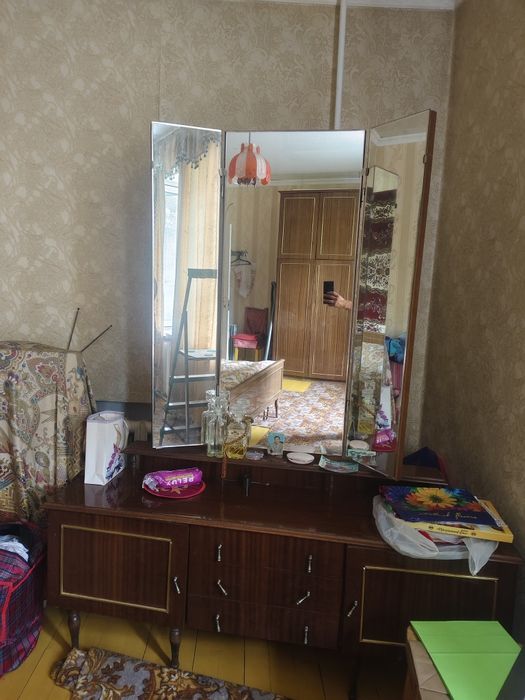 Продаю спальный гарнитур . Румыния. Бу