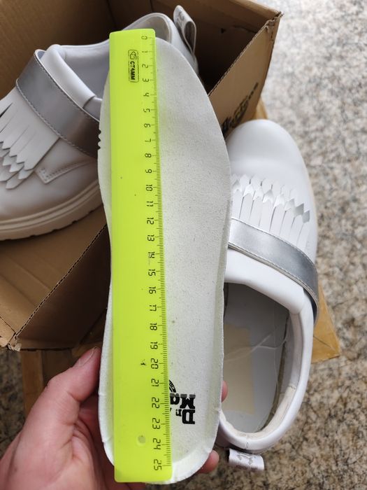 Продам мартинсы оригиналы