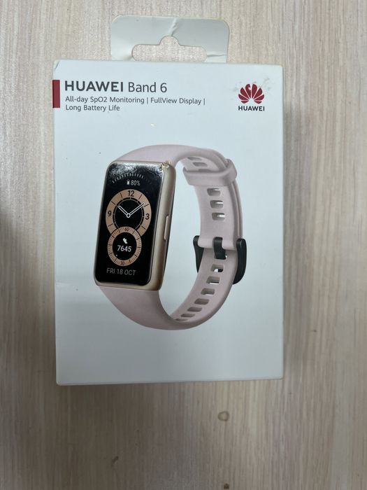 -на продаже смартчасы Huawei Band 6-