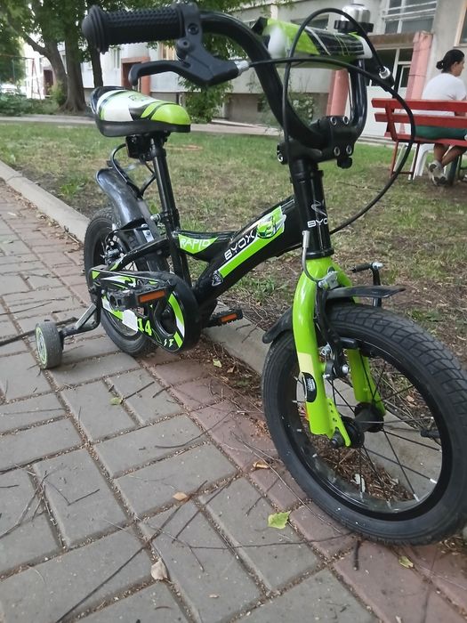 Продавам детски велосипед 14" изкарван 10ина  пъти.Перник . Цена:95евро. Тел:0894870605.