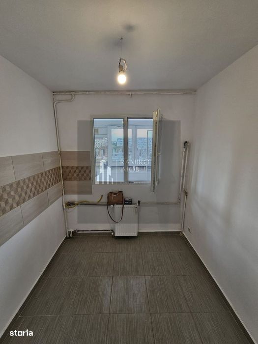 Apartament 3 camere 62m renovat - 10 minute mers de metrou Titan
