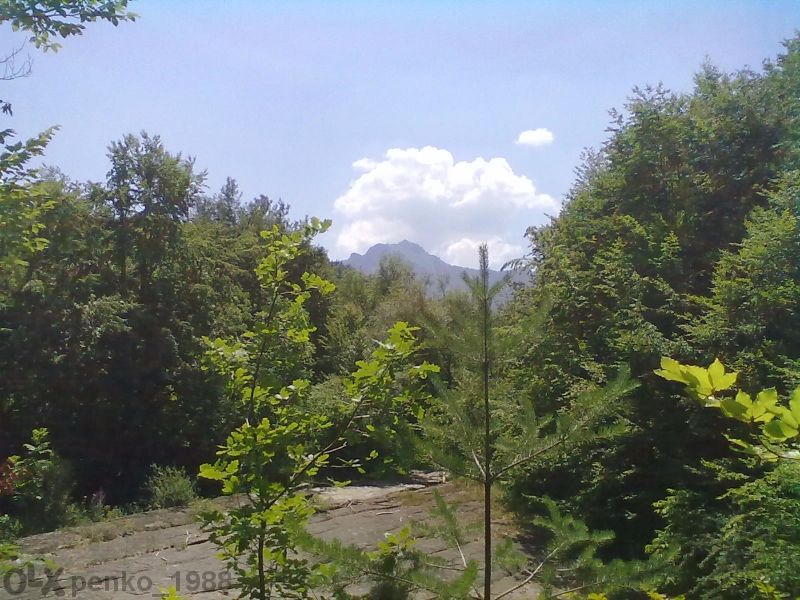 Продавам имот в гр.Априлци