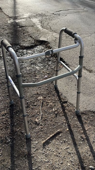 Проходилка за възрастни хора