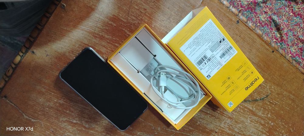 Телефон сотилади