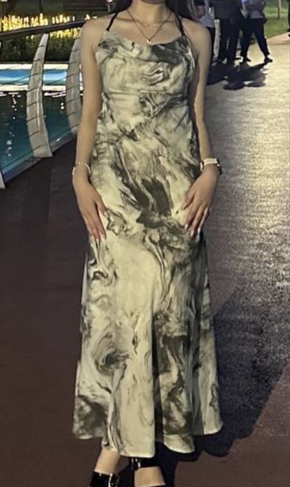 Платье с открытой спиной