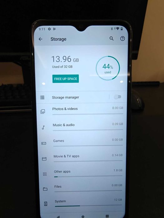 Телефон Motorola e7