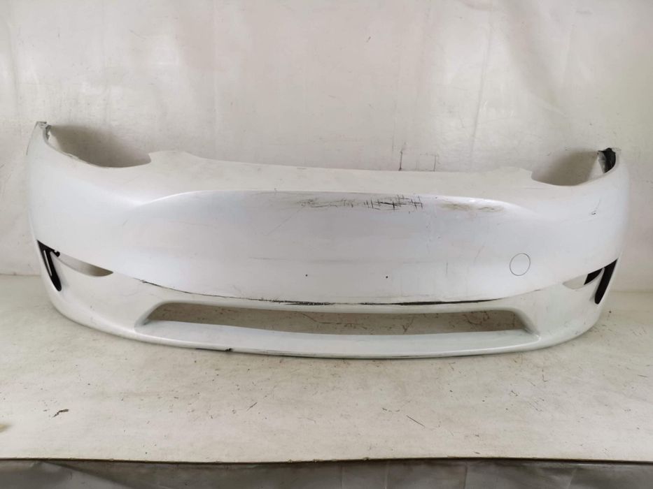 Предна броня Тесла Модел Y / Tesla Model Y Оригинална, в добро състоян
