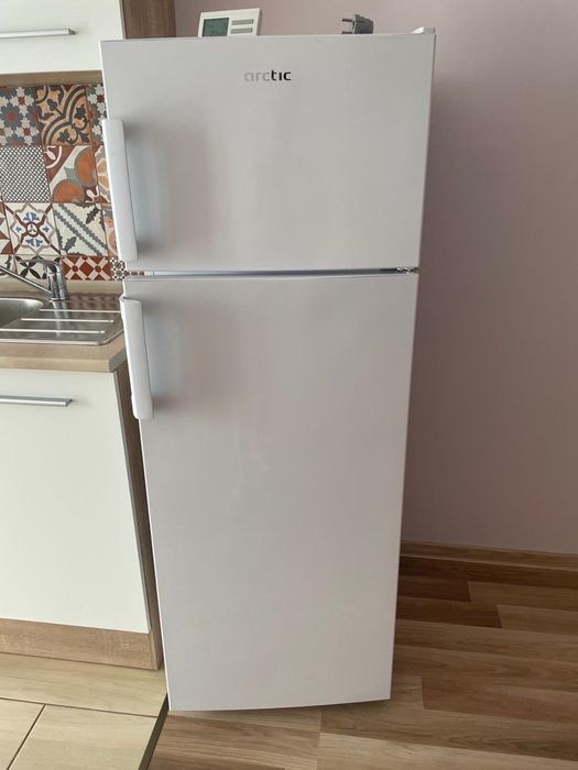 Frigider Arctic cu două uși