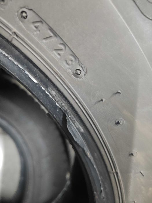2бр.зимни гуми 215/65/16C Lassa
