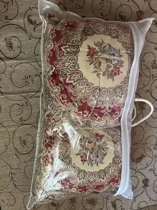 Декоративная подушка