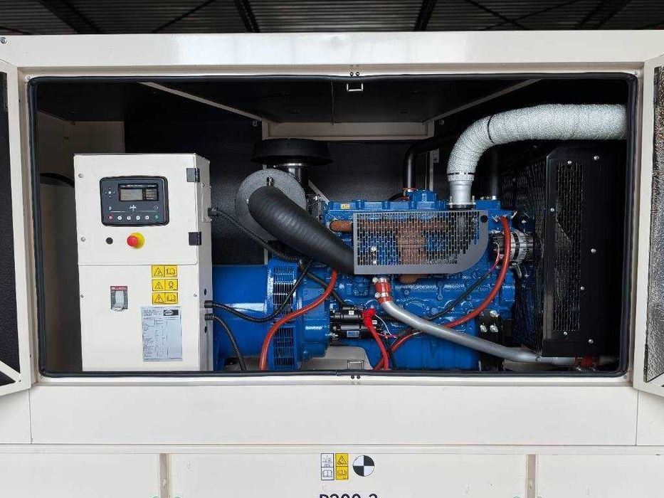 Generator Perkins nou 88 kVA 110 kVA 165 kVA 200 kVA 250 kVA 300 kVA pentru gater statie betoane cariera santier fabrica uz intens industrial