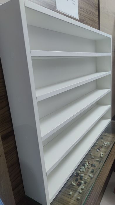 Полка для лаков.