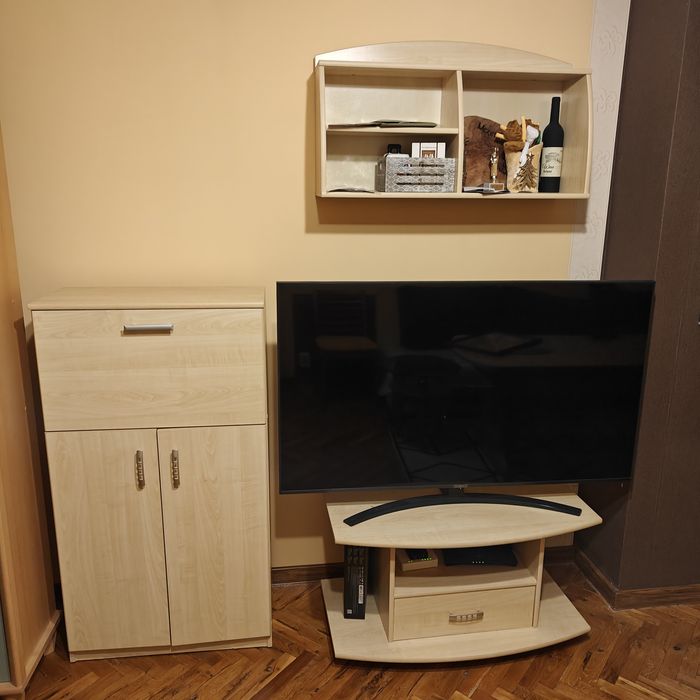 Холно обзавеждане